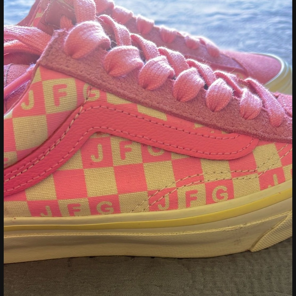 New Vans - Picture 5 of 7